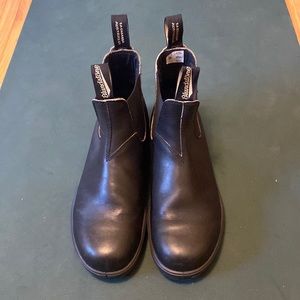 Mens Blundstone boots size 9